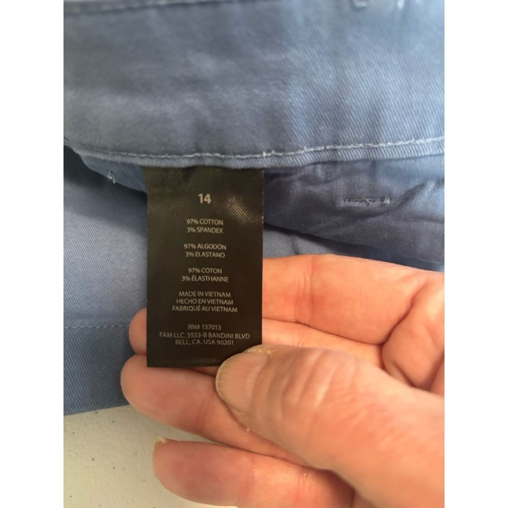 NWT Banana Republic Women's Pleat Front Shorts, Blue, Size 14 - Picture 11 of 12